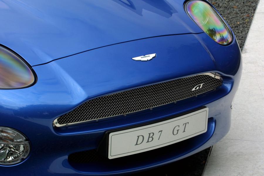 Детали экстерьера Aston Martin DB7 GT 2003 года  (UK) (фото 12 из 24)